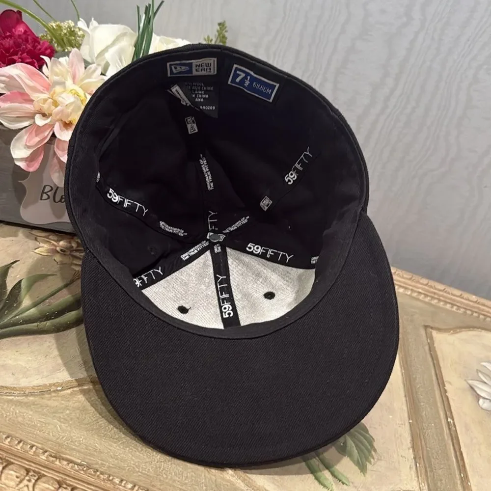 Vintage New Era Famous Stars & Straps 100% Wool Fitted Cap Hat Travis Barker Y2K